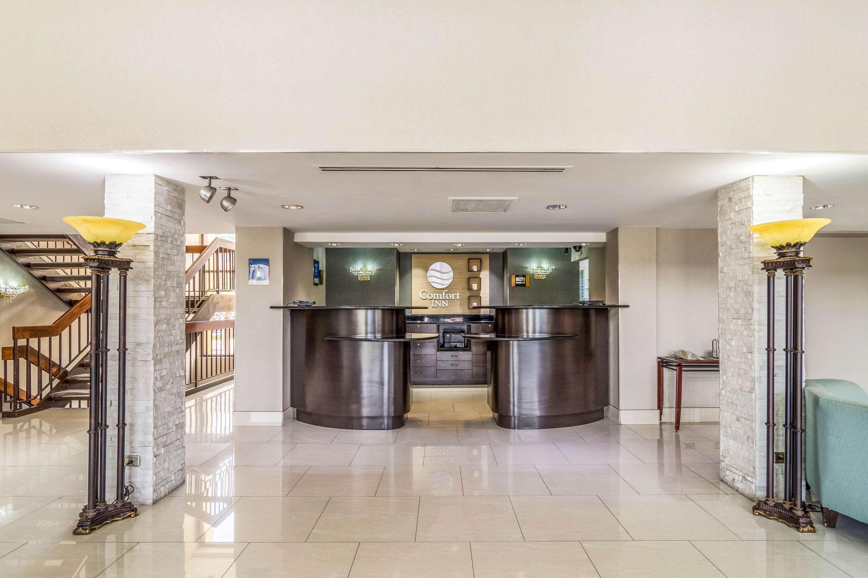 Comfort Inn Convention Center-Chicago O'Hare Airport Де Плейнс Екстериор снимка