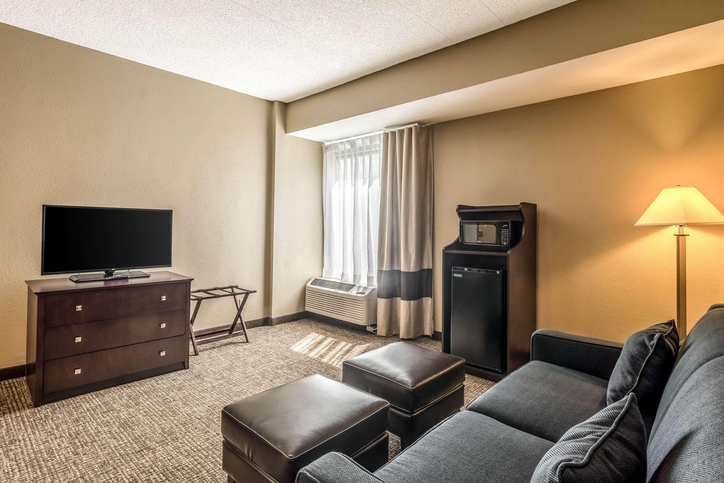 Comfort Inn Convention Center-Chicago O'Hare Airport Де Плейнс Екстериор снимка