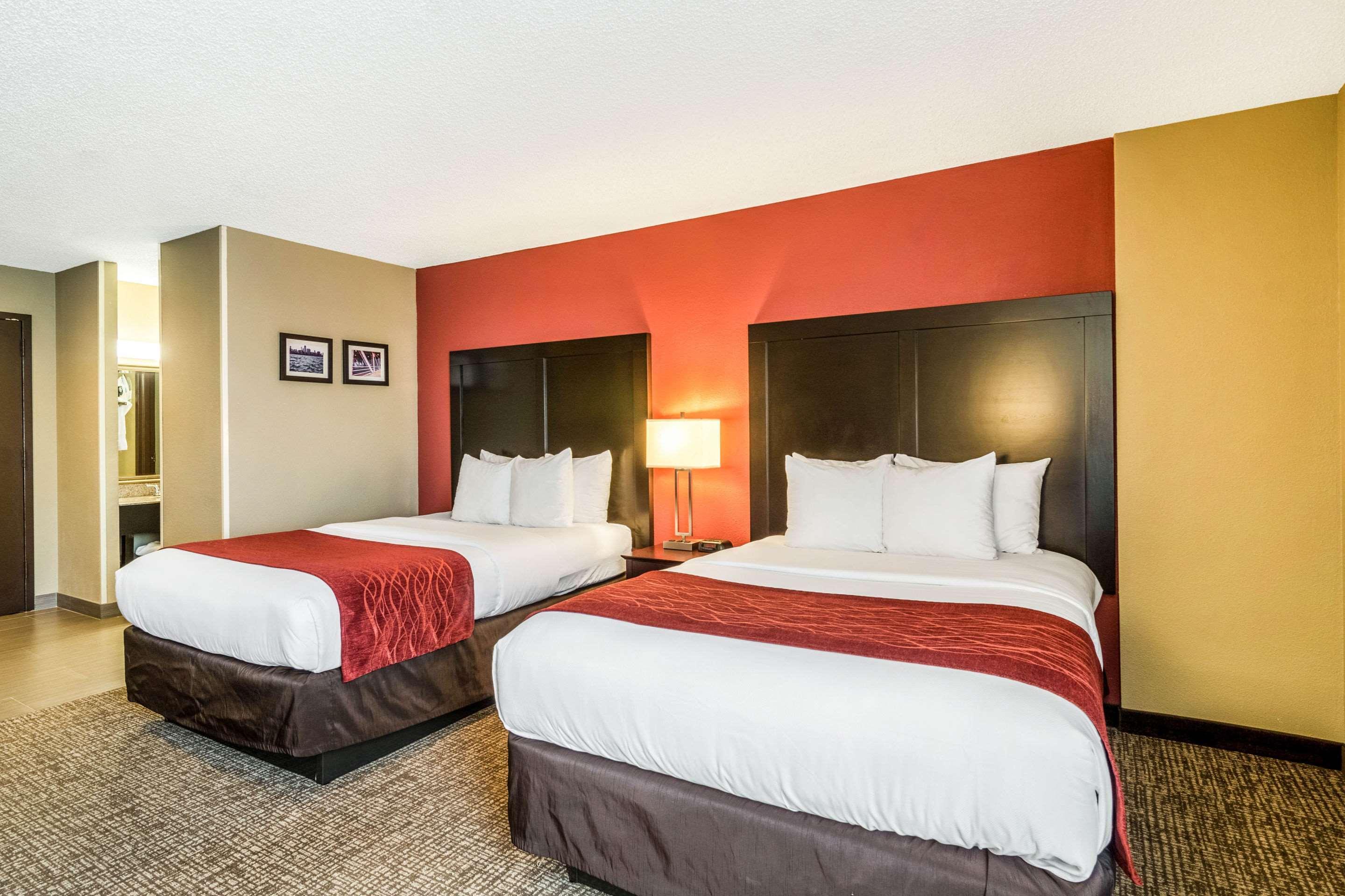 Comfort Inn Convention Center-Chicago O'Hare Airport Де Плейнс Екстериор снимка