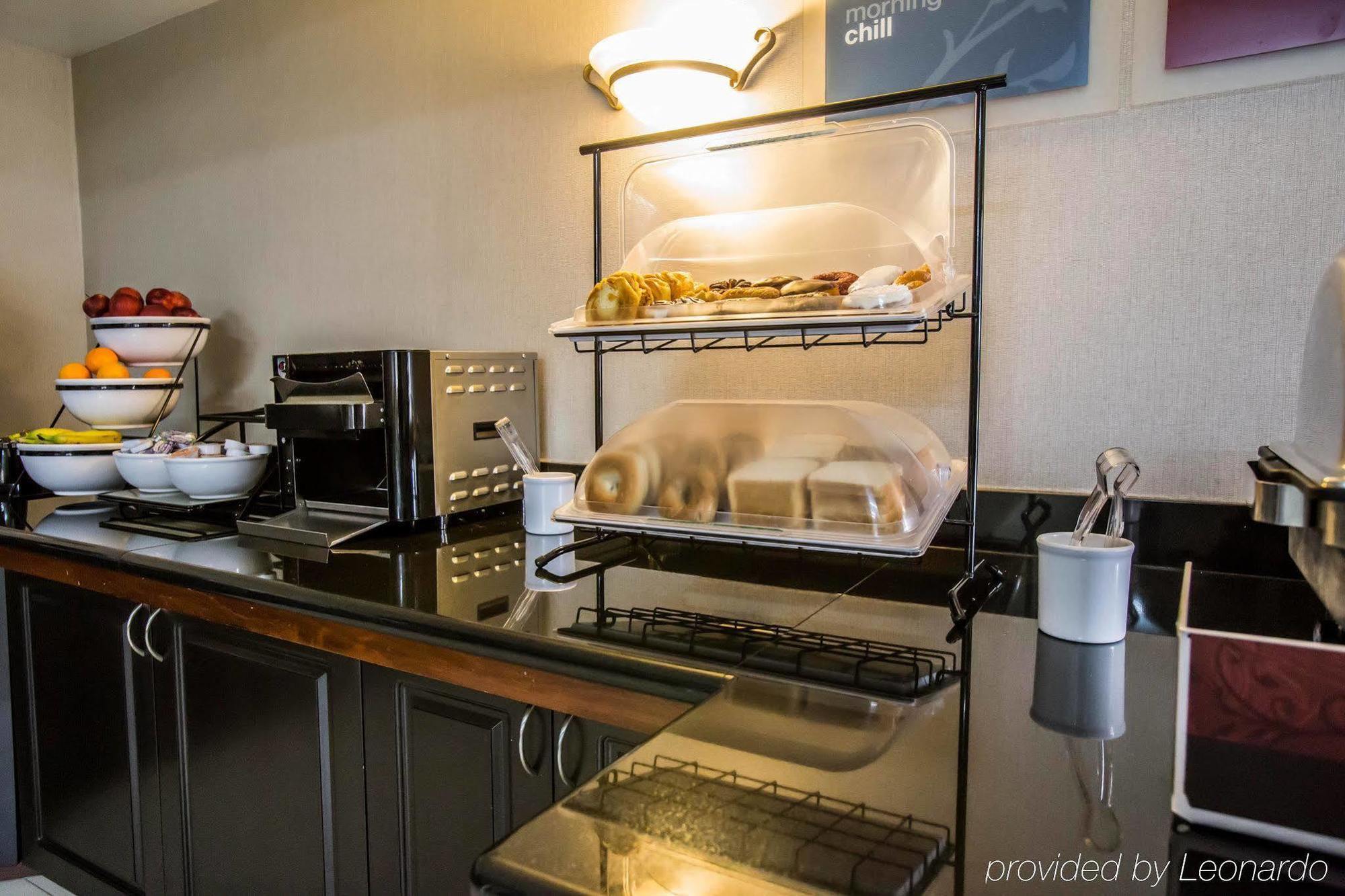 Comfort Inn Convention Center-Chicago O'Hare Airport Де Плейнс Екстериор снимка