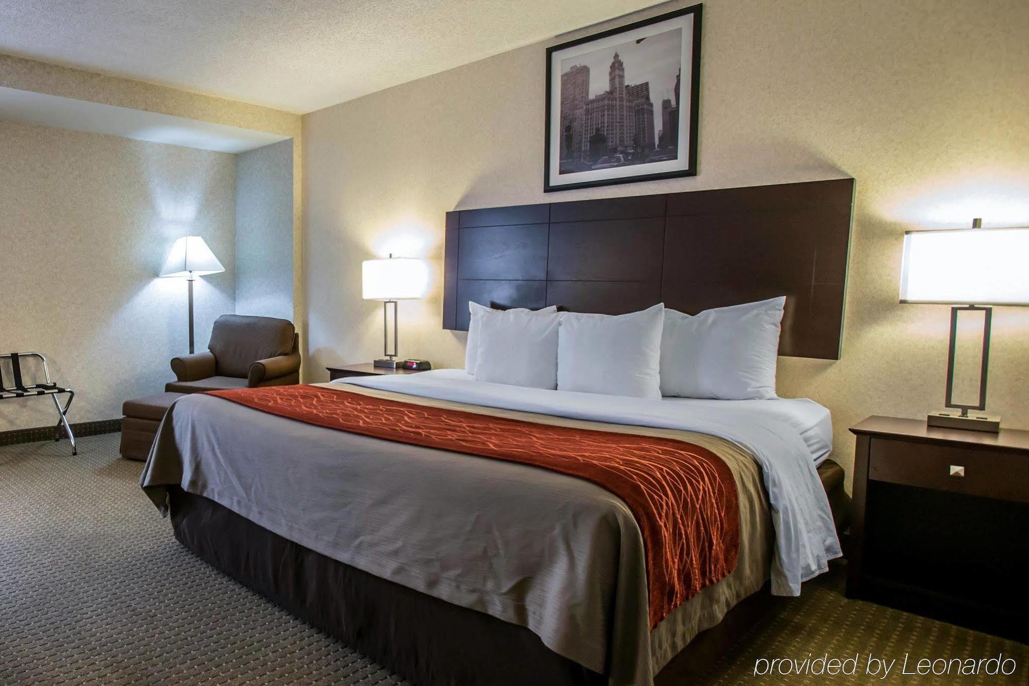 Comfort Inn Convention Center-Chicago O'Hare Airport Де Плейнс Екстериор снимка