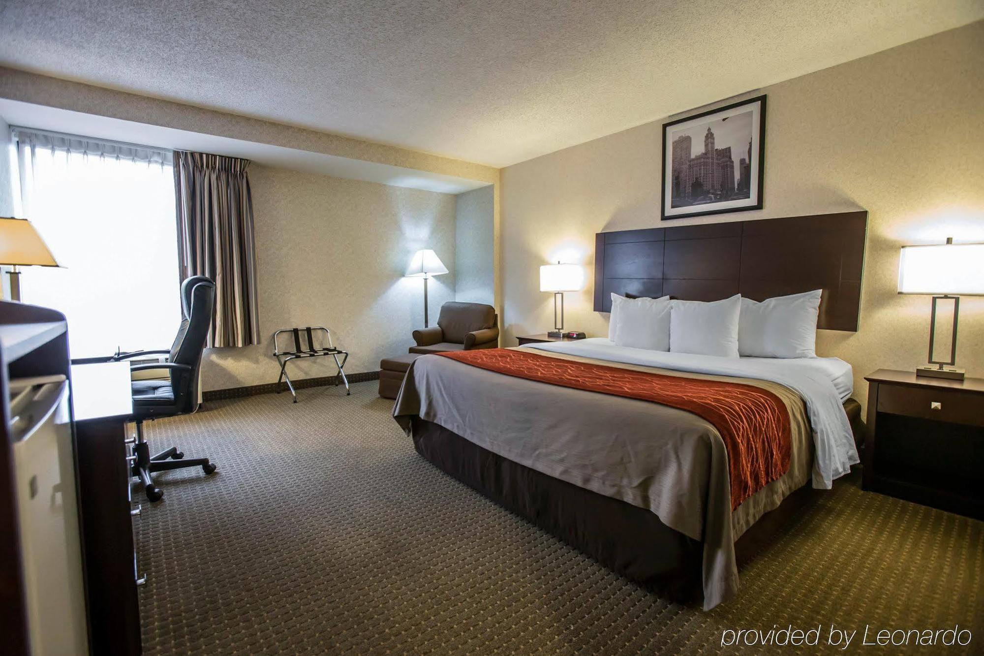 Comfort Inn Convention Center-Chicago O'Hare Airport Де Плейнс Екстериор снимка