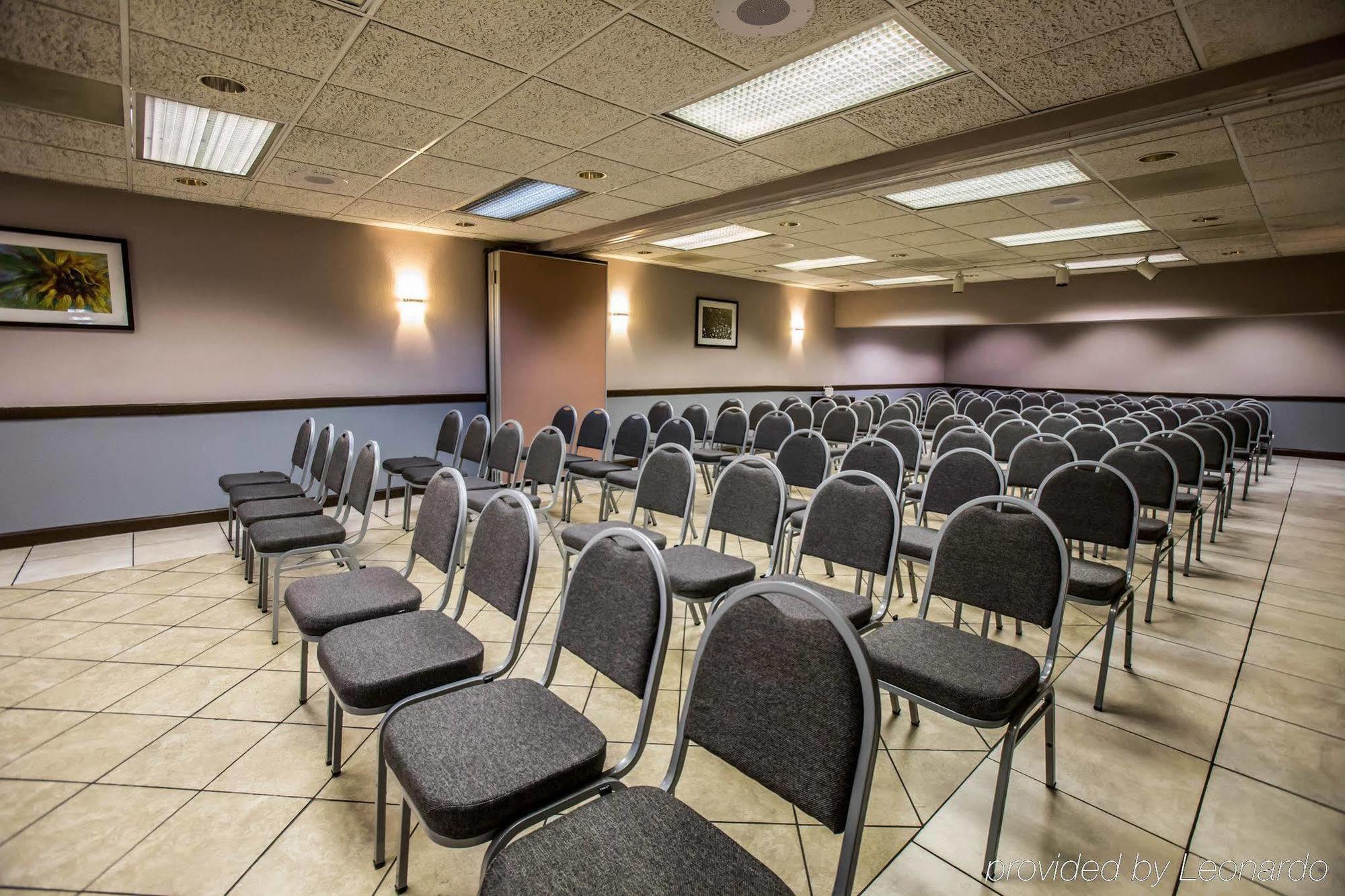 Comfort Inn Convention Center-Chicago O'Hare Airport Де Плейнс Екстериор снимка